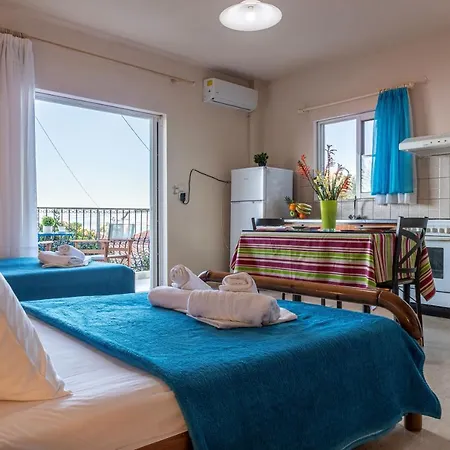 Seaside Escape Studio - Perfect Location *